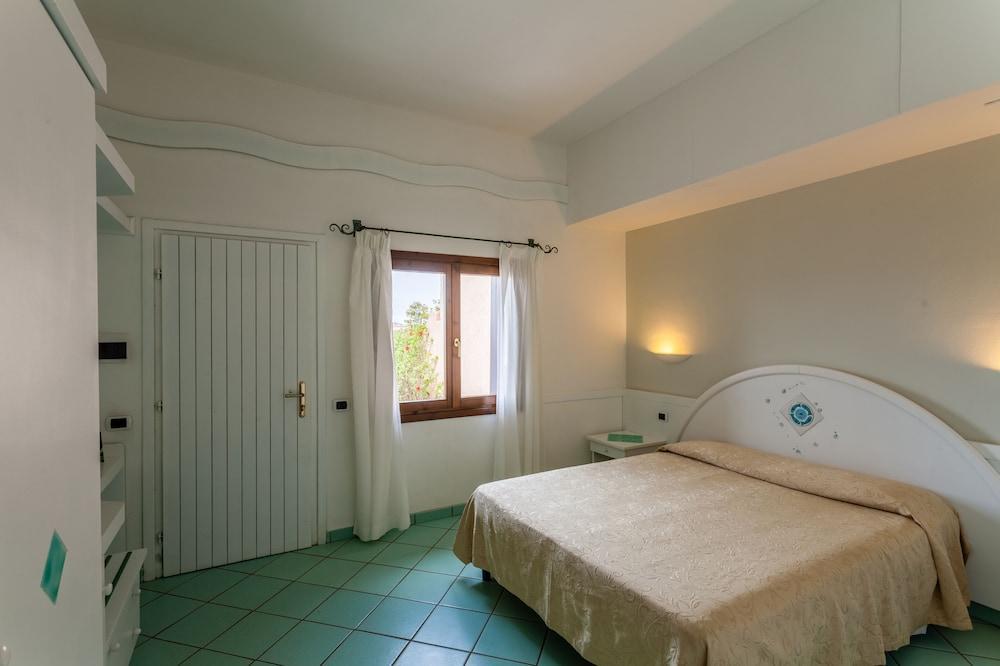 Hotel Club Viaggi Santo Stefano 马达莱纳 外观 照片