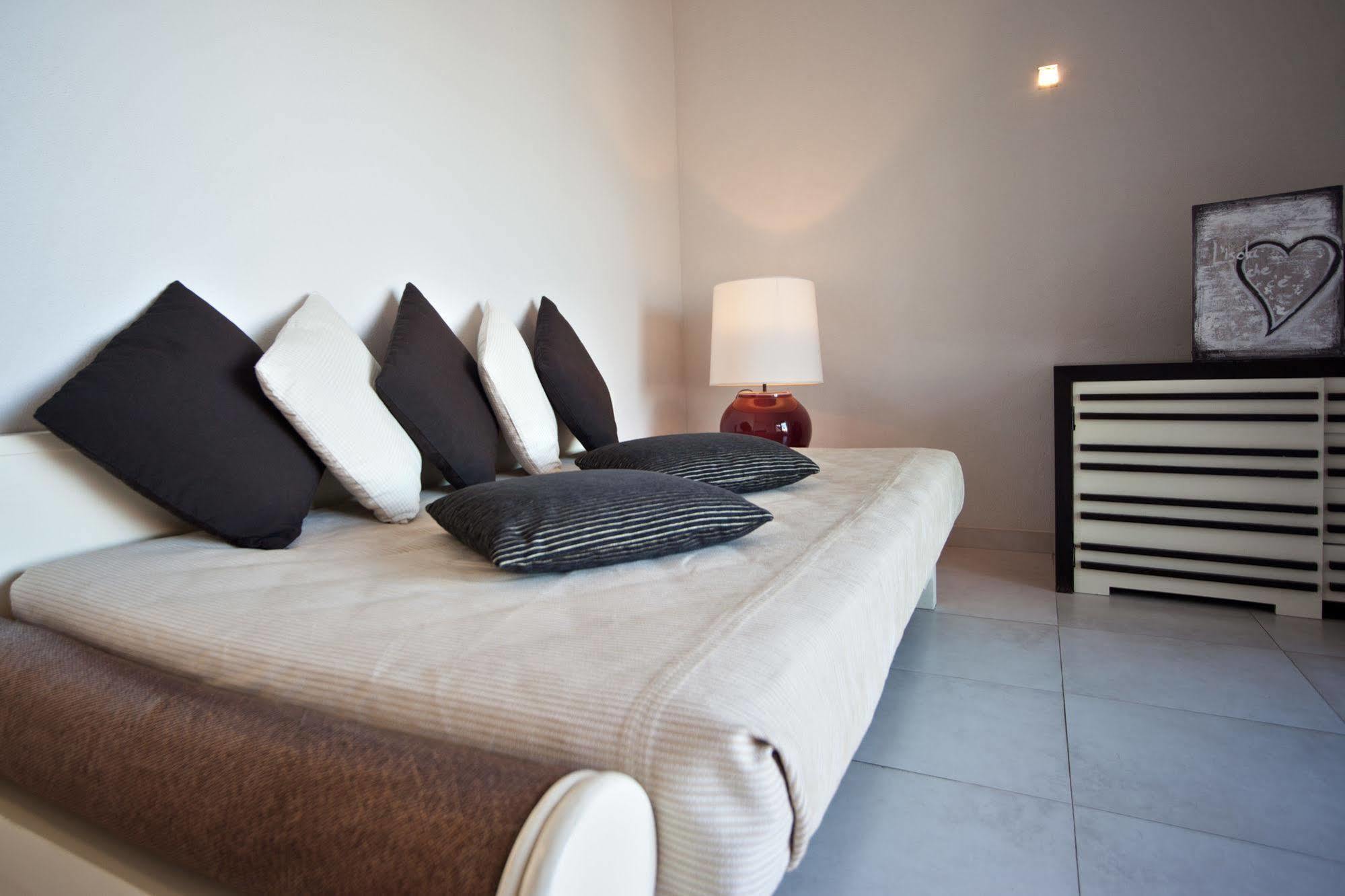 Hotel Club Viaggi Santo Stefano 马达莱纳 外观 照片