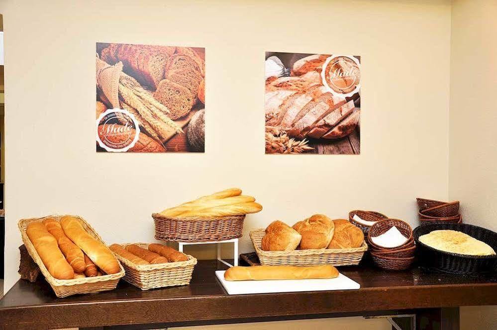 Hotel Club Viaggi Santo Stefano 马达莱纳 外观 照片